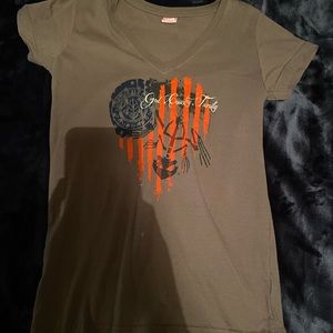 Women’s size m shirt